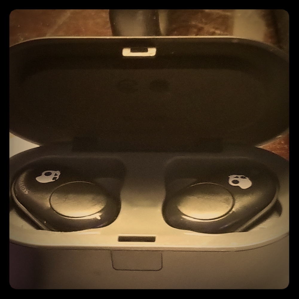 Skullcandy wireless earbuds